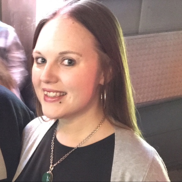 Meet your Posher, Adriene - Picture 1 of 1